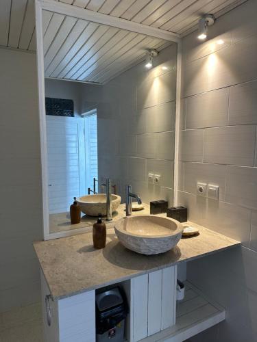 Ένα μπάνιο στο Villas Gede 888 Private Pool