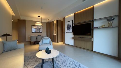 Fotografie z fotogalerie ubytování Primestay - Address Residences Opera T1 3BR in Downtown Dubai v Dubaji