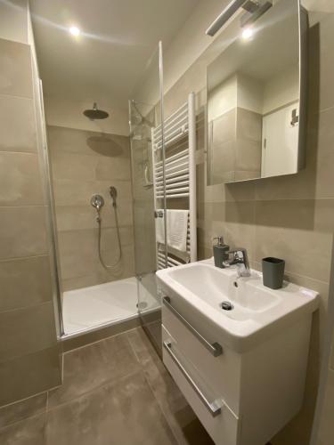 Koupelna v ubytování Útulný apartmán u Mumlavských vodopádů