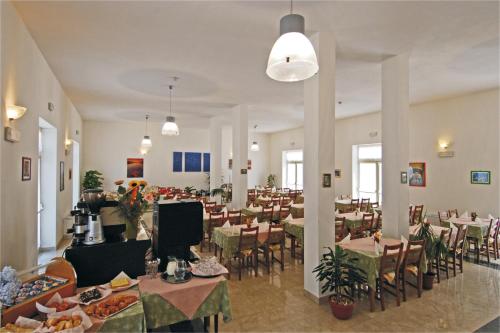 Gallery image of Hotel Happy in Marina di Pietrasanta
