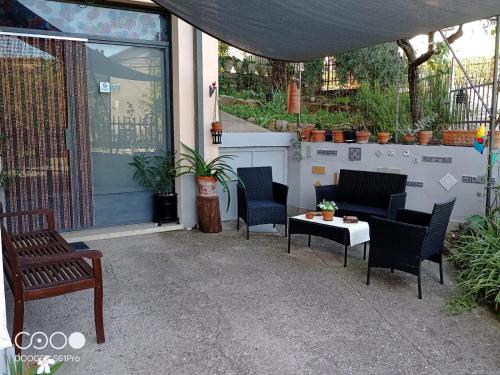 Αίθριο ή υπαίθριος χώρος στο Happy Days B&B
