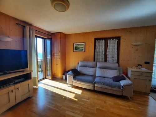 TV o dispositivi per l'intrattenimento presso Appartamento la Regina del Lago