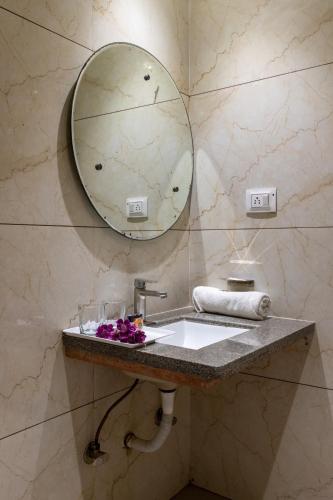 Ein Badezimmer in der Unterkunft Hotel Meghdoot, Bhopal