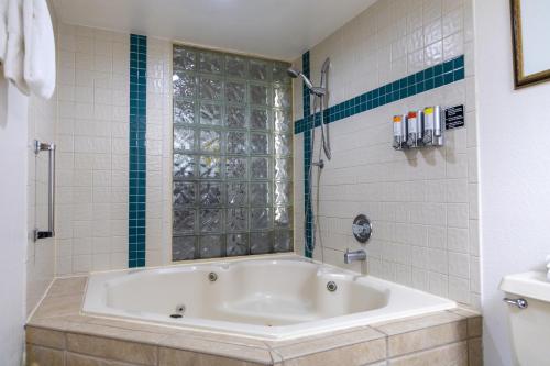 Ванная комната в Legacy Vacation Resorts Kissimmee & Orlando - Near Disney