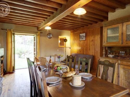 Galeriebild der Unterkunft Gîte de charme à Chalmazel, 6 pers., cheminée & animaux admis - FR-1-496-138 in Le Champas