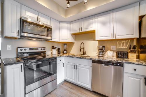 Gallery image of Renovated Munster Condo - 15 Mi to Lake Michigan! in Munster