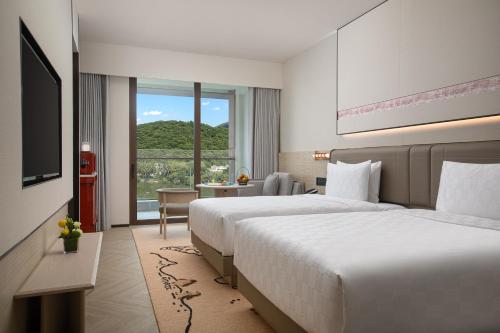 HUALUXE Sanya Yalong Bay Resort — Photo of the whole room