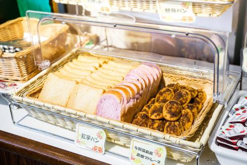ホテルの敷地内または近くでの食事または食べ物