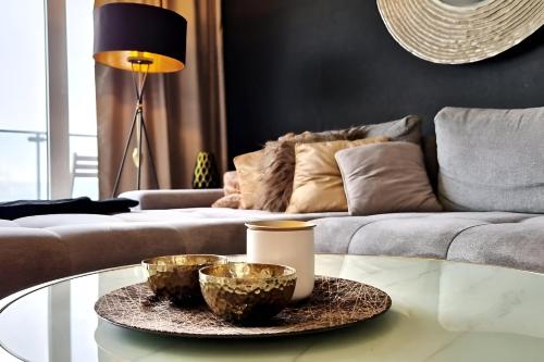 Beautiful luxury apartment in City with Lake view