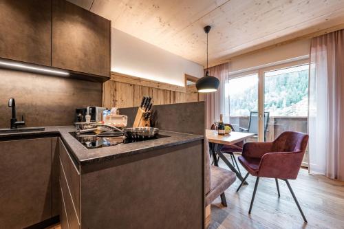 Kuchyň nebo kuchyňský kout v ubytování Schönblick Appartements