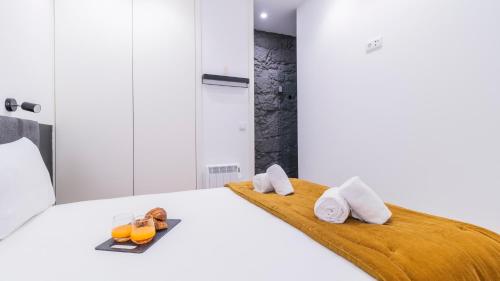 Luxury Oasis in Bonfim by LovelyStay