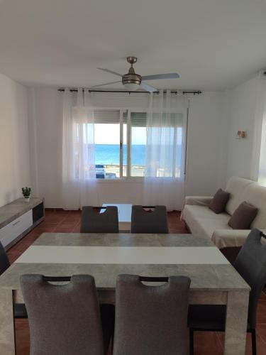 Posezení v ubytování Apartamento El Flamenco Azul Cabo de Gata