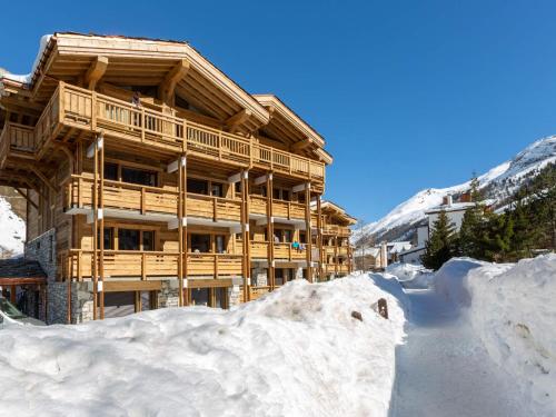 Luxueux 5 pièces avec cheminée, balcon panoramique, proche des pistes - Val-d'Isère