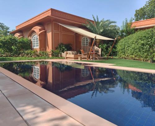 Bazén v ubytování The Oberoi Rajvilas Jaipur nebo v jeho okolí