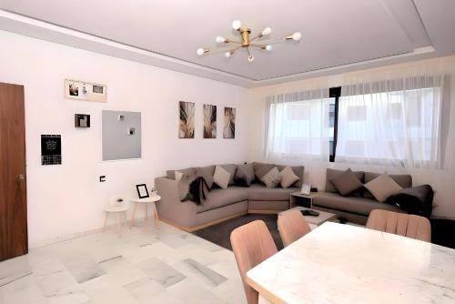 Cosy Appartement central de plage avec piscine