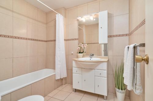 Ένα μπάνιο στο Carabeo 23- Acceso a la Playa