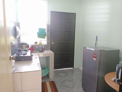 Nhà bếp/bếp nhỏ tại SP 1 Homestay Kuranji Kota Marudu Sabah