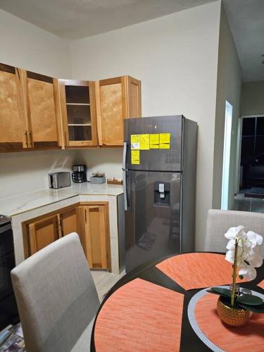Galería fotográfica de SG Apartment Complex (Apt #1) en Linstead