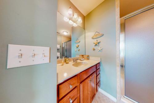 Koupelna v ubytování Bayside Resort - 31568 Winterberry Pkwy. #307