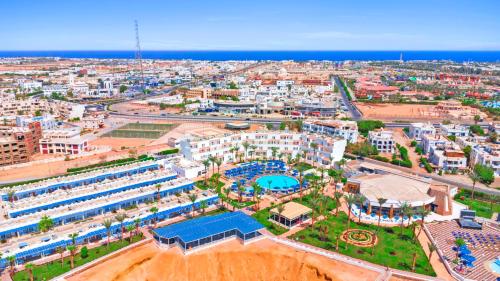 Albatros Sharm Resort - By Pickalbatrosの敷地内または近くにあるプール
