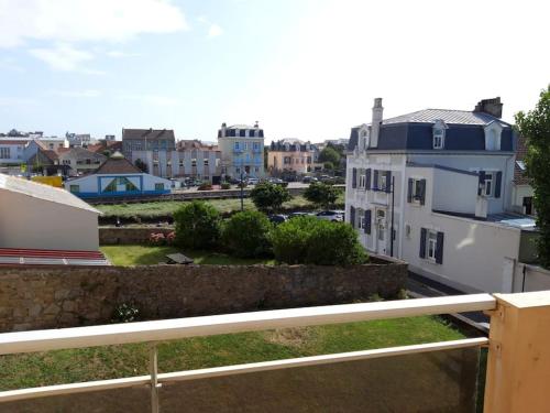 Coralline, Appartement lumineux à 2 pas de la mer.
