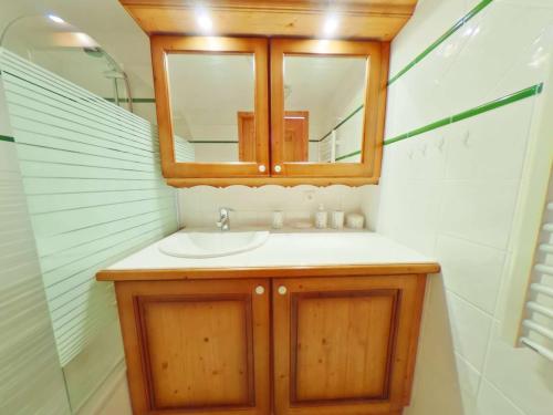 Φωτογραφία από το άλμπουμ του Appartement 3 Pièces avec Piscine et Parking - Les Saisies, 7 pers - FR-1-594-75 σε Villard-sur-Doron