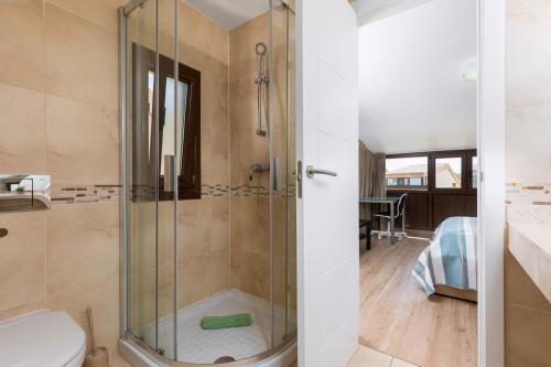 Kúpeľňa v ubytovaní Sunset Beach 4 Bedroom Villa 200m to Beach+Fast WIFI