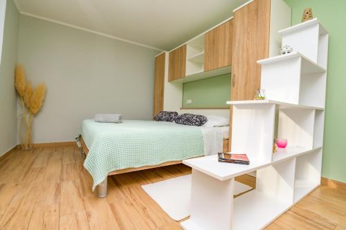 Studio Leon & rent a quad