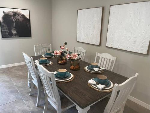 Luxurious Farm Style House photo 40