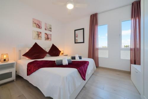 Ένα ή περισσότερα κρεβάτια σε δωμάτιο στο Lanzahost Carmenes Wellness