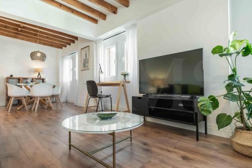 Modern apartment next to the Cervantes Theatre by REMS photo 6