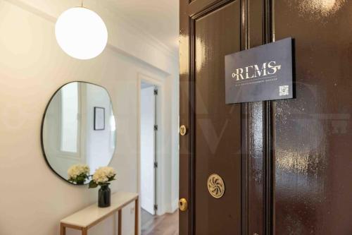 Modern apartment next to the Cervantes Theatre by REMS photo 29