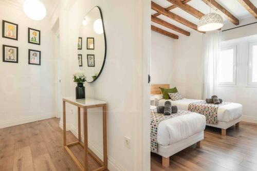 Modern apartment next to the Cervantes Theatre by REMS photo 11
