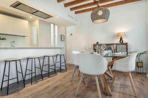 Modern apartment next to the Cervantes Theatre by REMS photo 7