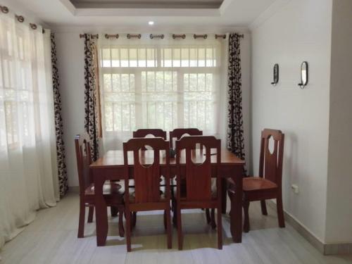 Kagarama Residential House: – Photos 5
