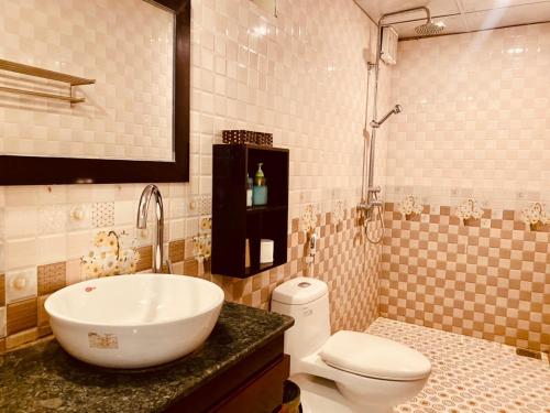 Ένα μπάνιο στο Tam Coc Little river Bungalow
