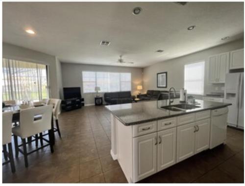 5 Bedroom House in a Golf resort community near Disney Parks & Universal Studios photo 12