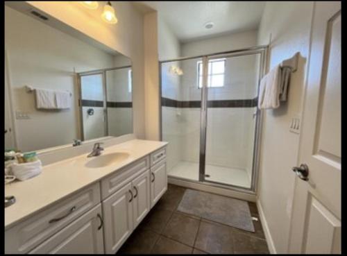 5 Bedroom House in a Golf resort community near Disney Parks & Universal Studios photo 4