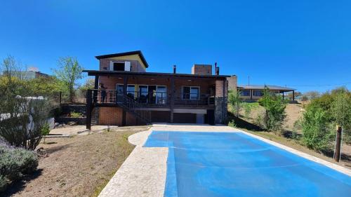 Bazén v ubytování Casa del Lago nebo v jeho okolí