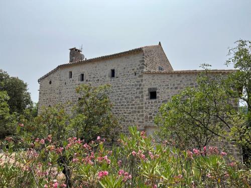Φωτογραφία από το άλμπουμ του Luxurious family house with pool in Ardèche. σε Les Vans