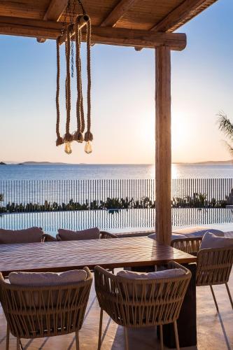 Gallery image of Seafront Athens Riviera Lagonisi Villa in Lagonissi