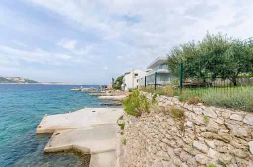 Apartments Seafront Jadranka