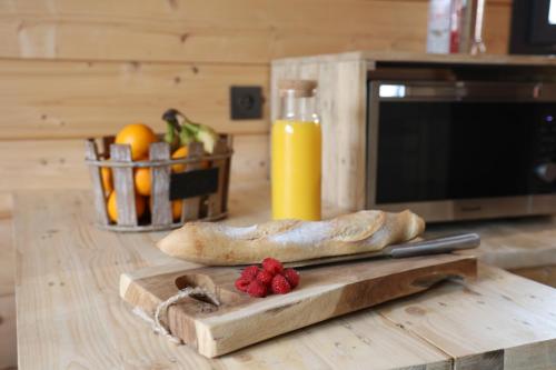 Makanan di atau berdekatan apartmen