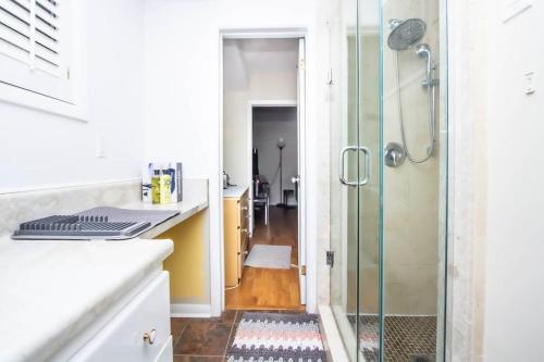 Private 2 bed in a cottage – Photos 5