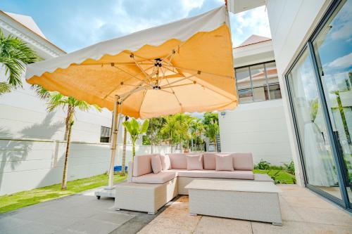 Χώρος καθιστικού στο Sunny Beach Villa