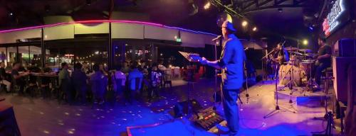 Επισκέπτες που μένουν στο River Hotel Pattani