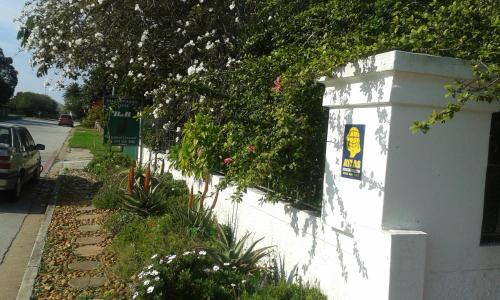 Κήπος έξω από το Valley Guest House