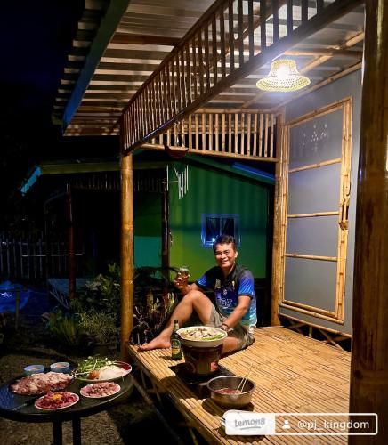 ผู้เข้าพักที่ PJ Kingdom Camps บ้านไม้ไผ่สไตล์โฮมสเตย์ Suitable for 1 person