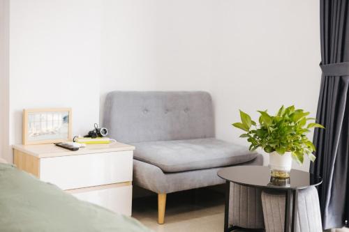 Χώρος καθιστικού στο 9 LIGHT APARTMENT