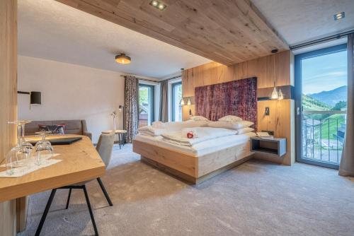 Postel nebo postele na pokoji v ubytování Hotel Wiesental